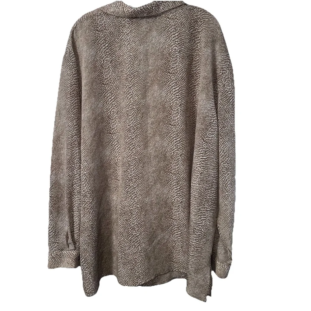 Maggie Barnes Buttoned Down Tunic Top Animal Print Size 32W Casual Brown/White - Picture 2 of 9